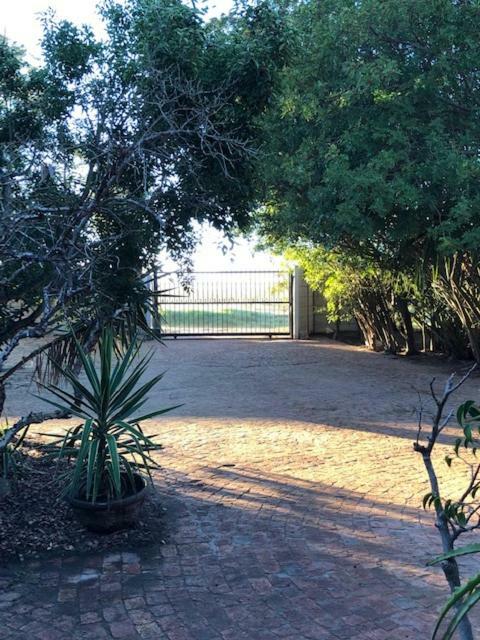 Hotel The Vineyard East Durbanville Exterior foto